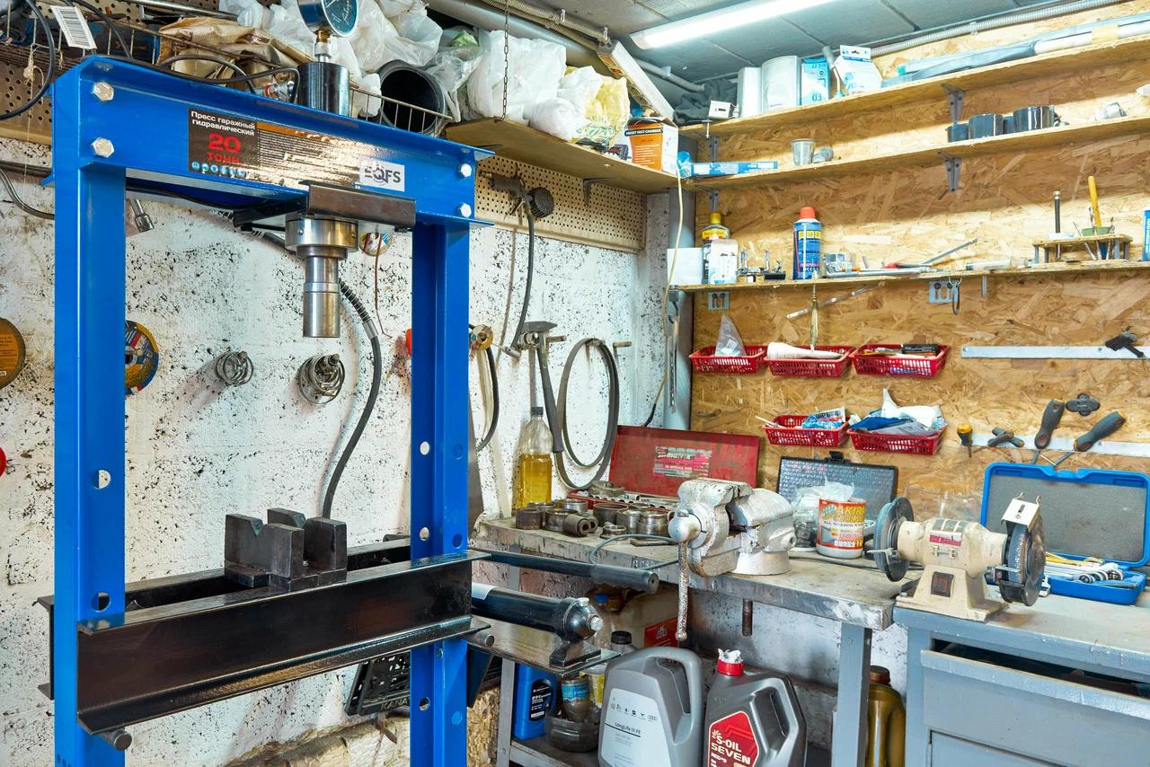 3D развал-схождение на стенде Hoffman